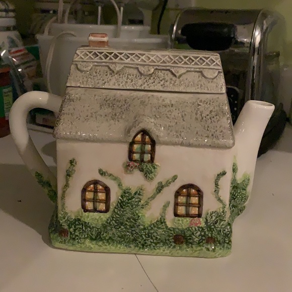 Vintage Ceramic Teapot - Picture 2 of 6